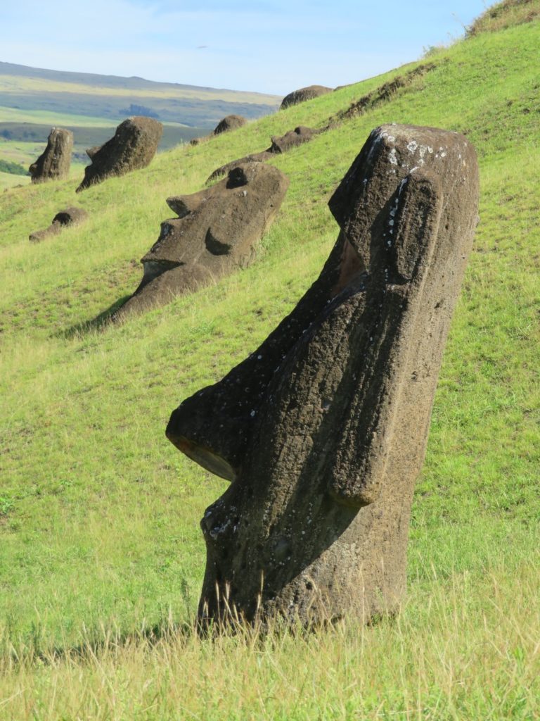 74e billet | Les sculptures de pierre, ou moais, de l’Ile de Pâques 14 Fran  oise Revol OQuin FrancescArts francoiserevol oquin
